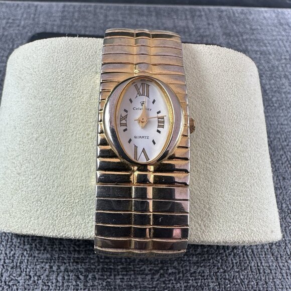 Vintage Ladies Watch Stretch Gold Tone Bracelet Band White Oval Dial Japan - Picture 1 of 10